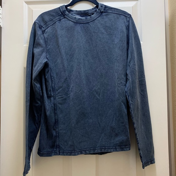 Johnston & Murphy Other - Johnson and Murphy blue crew neck long sleeve top